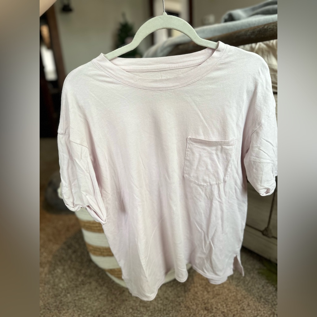 American Eagle Pale Pink Basic Tee